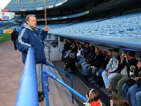 Final Tour At Yankee Stadium Nostalgic And Bittersweet For Fans