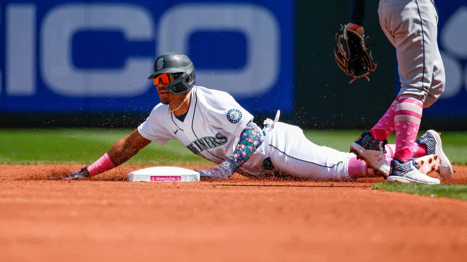 The “Pop-Up Slide” Into Second Base (Style Points)