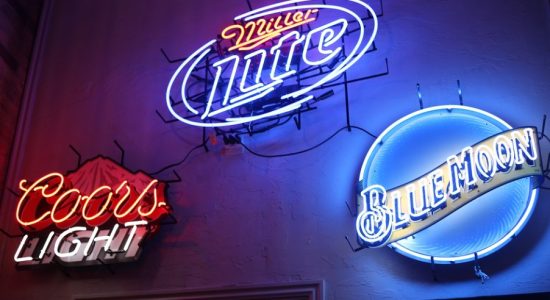 Light Beer vs Regular Beer: What MLB Fans Should Know Before Ordering
