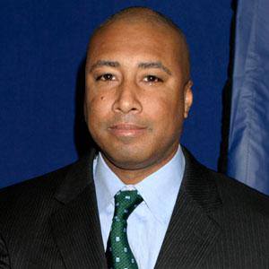 Bernie Williams Makes His Debut In Winter Ball